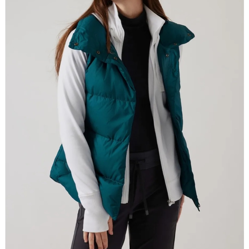 Athleta Downtown Puffer Vest Sardinia Blue Medium Petite
